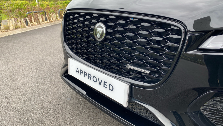 Jaguar F-Pace 2.0 P400e R-Dynamic HSE Black 5dr Auto AWD Estate